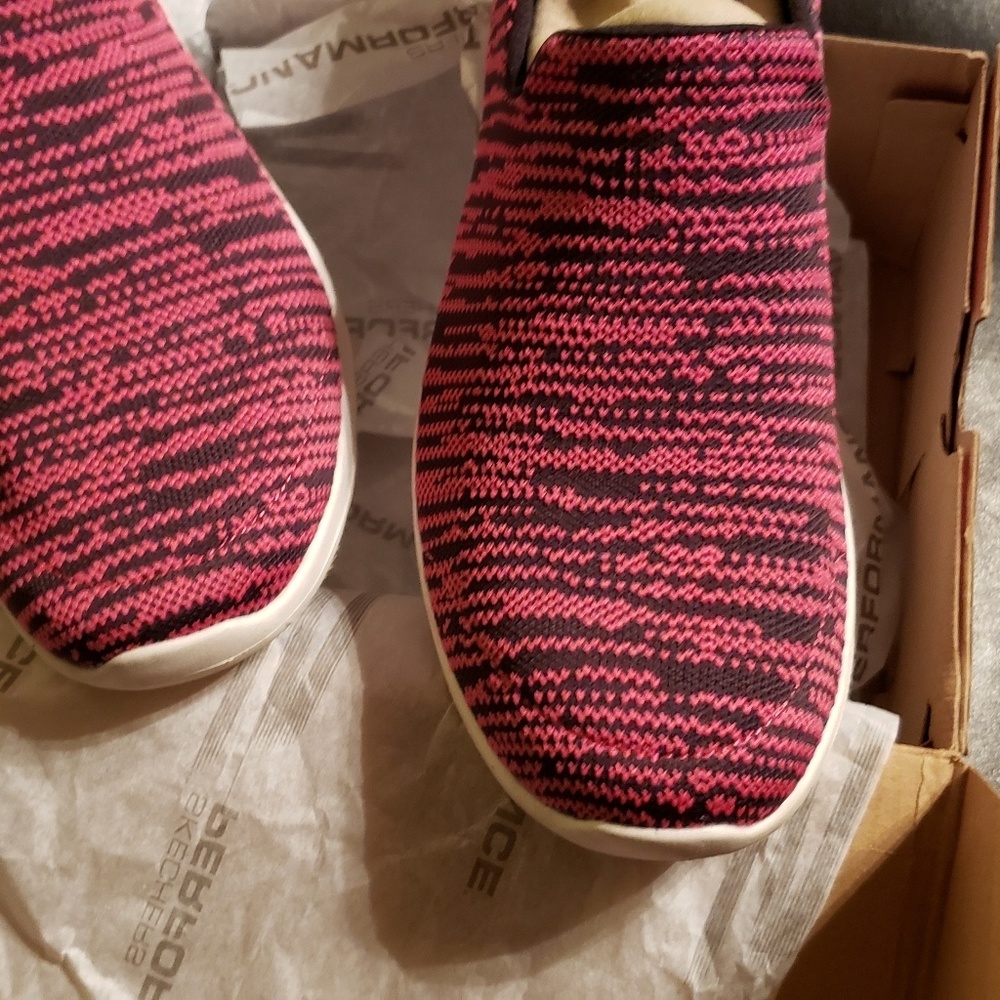 Preowned Skechers Performance Go Walk Joy shoes